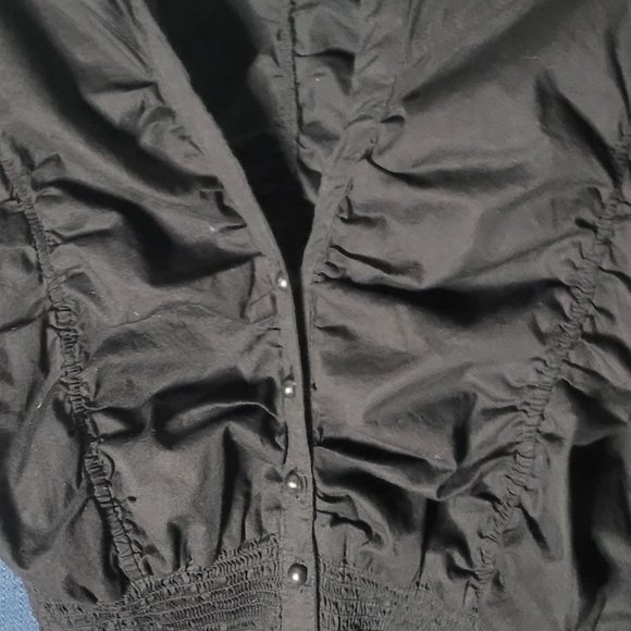 Light Weight Ruffled and Puff sleeve Jacket - Picture 2 of 5